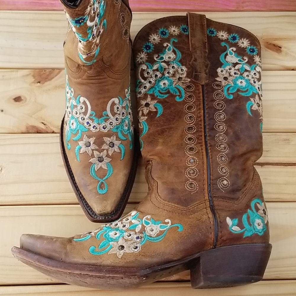Vaccari Women's boots Floral embroidery size 7.5
